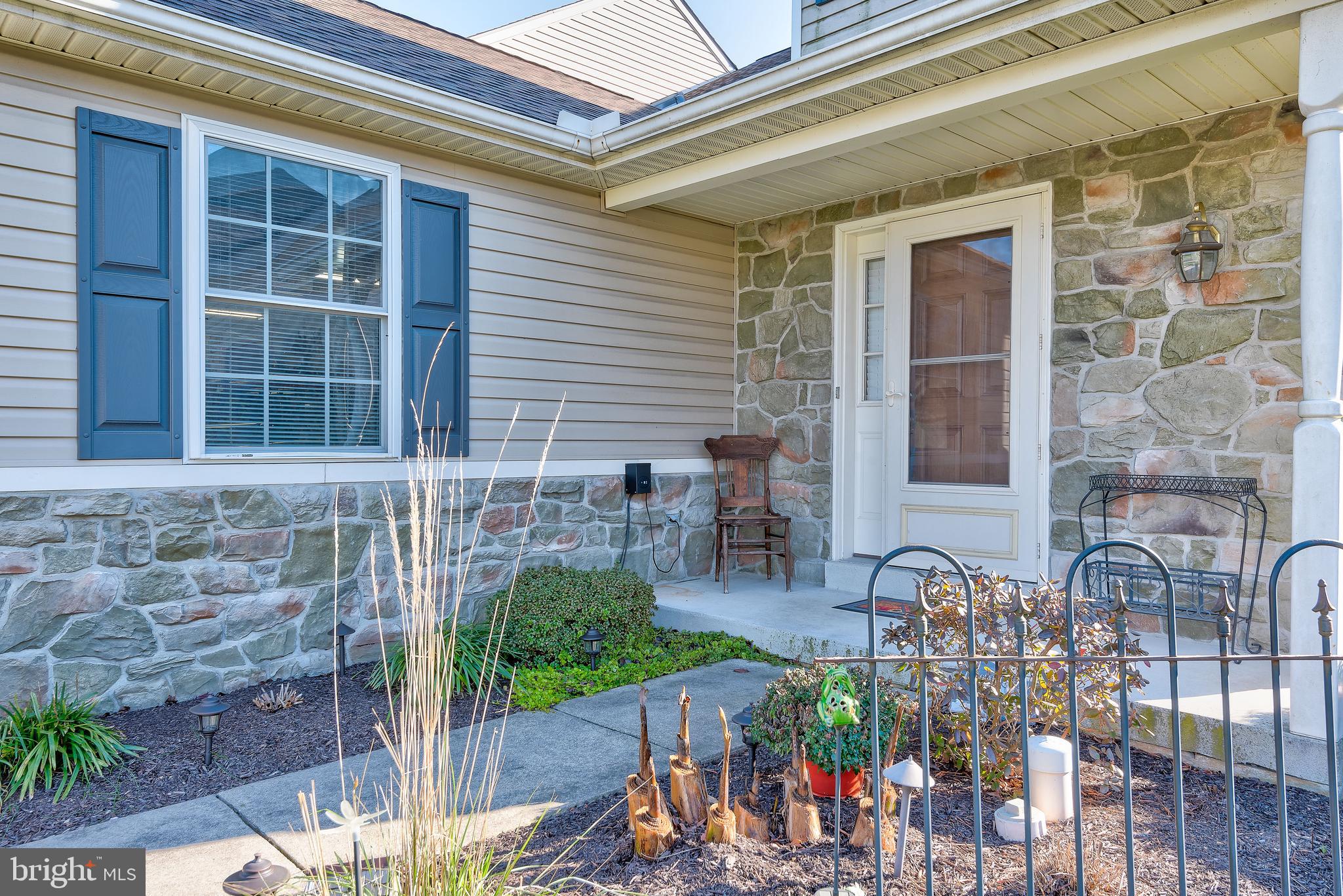 16 Gantz Meadows Mount Joy, PA 17552 - Photo 5 of 39