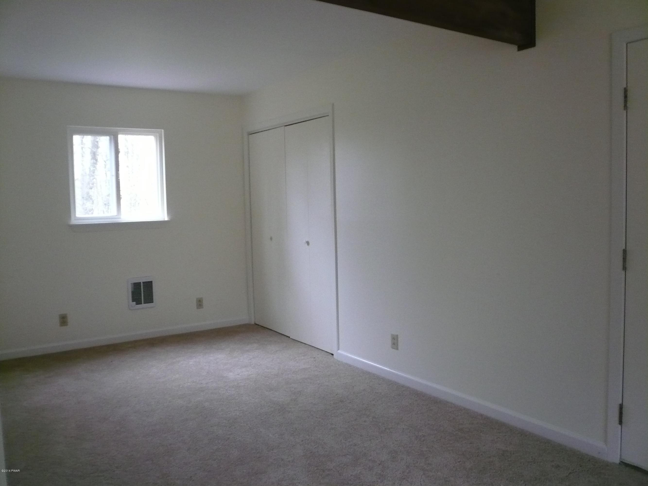 64 Spring Court Bushkill, PA 18324 - Photo 18 of 20