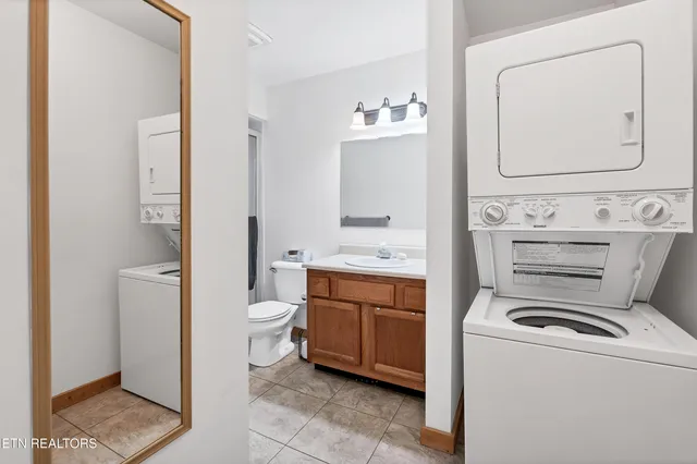 $359,000 | 832 Christy Lane, Townsend, TN 37882