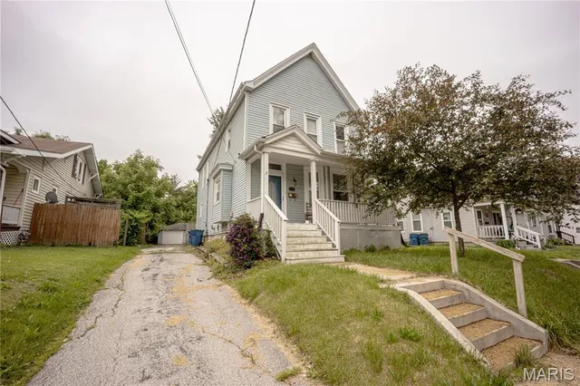 $86,100 | 2441 Sanford Avenue, Alton, IL 62002