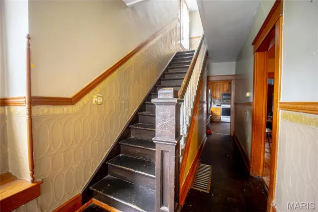 $86,100 | 2441 Sanford Avenue, Alton, IL 62002