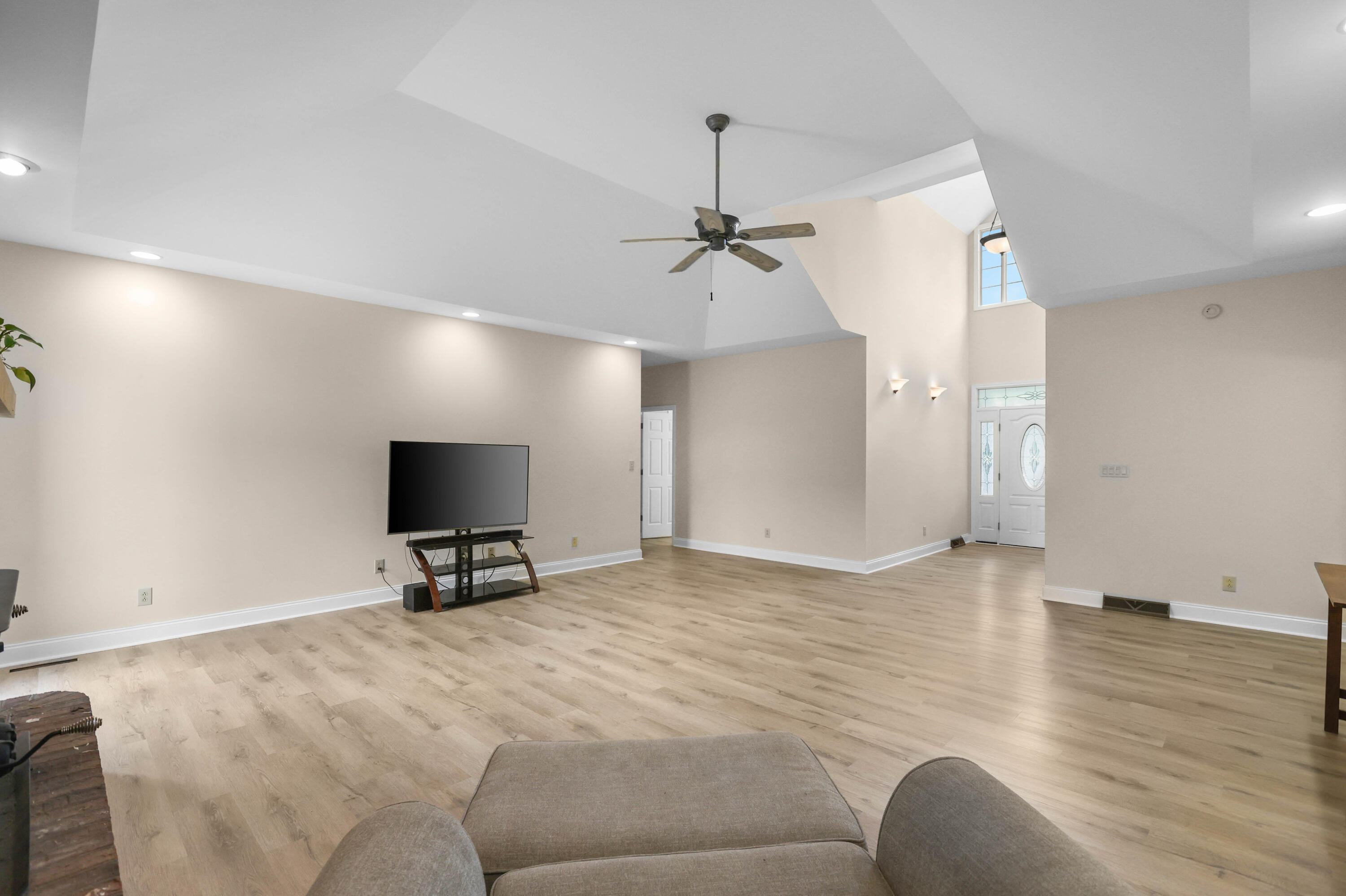 1756 Fish Road Ridgeville, SC 29472 - Photo 8 of 37 Living Room 1