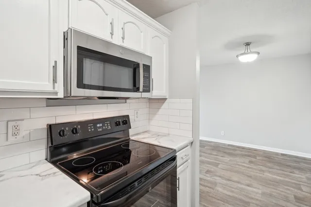 $950 | 3301 Royster Lane, Unit 704, Clarksville, TN 37042