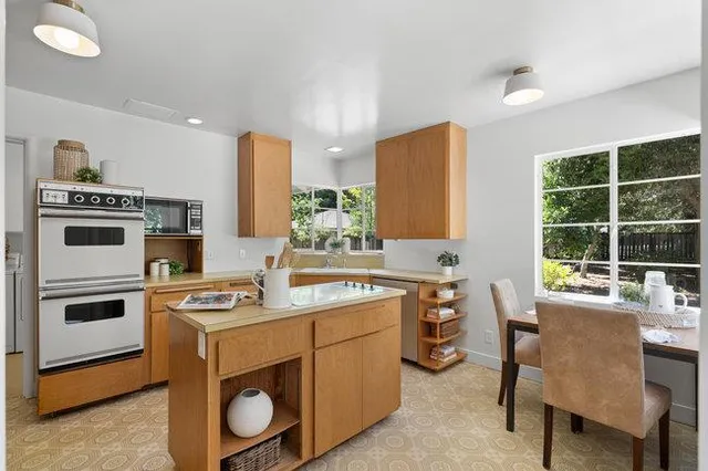 $10,000 | Undisclosed Address, Menlo Park, CA 94025