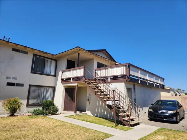 $2,400 | 212 Delano Street, Anaheim, CA 92804