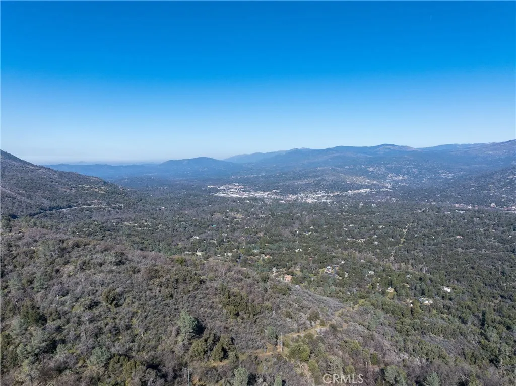 0 N/a Coarsegold, CA 93614 - Photo 2 of 19 a view of a large mountain range with lush green forest