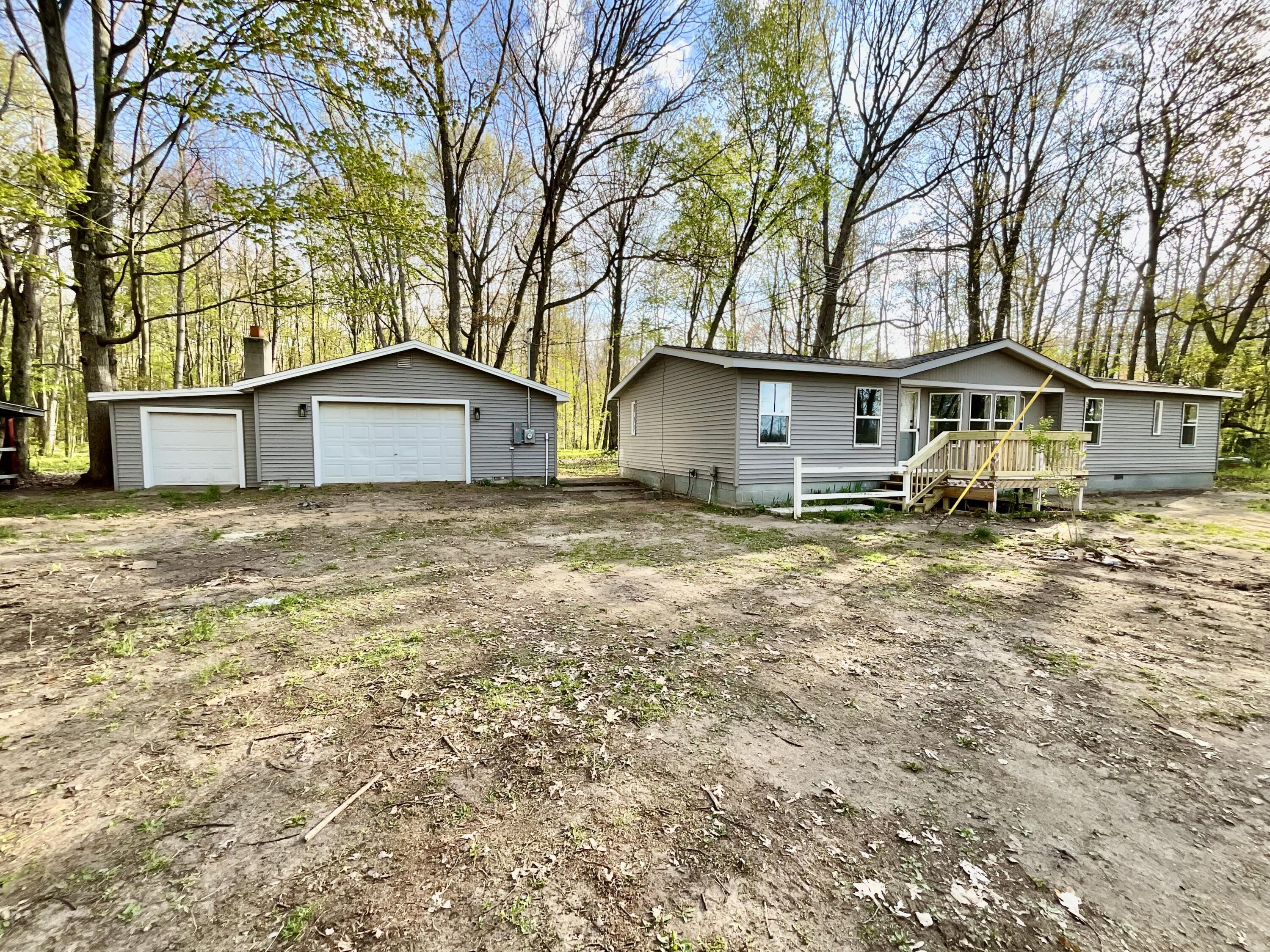 6249 East Tamarack Road Vestaburg, MI 48891 - Photo 1 of 26 Front