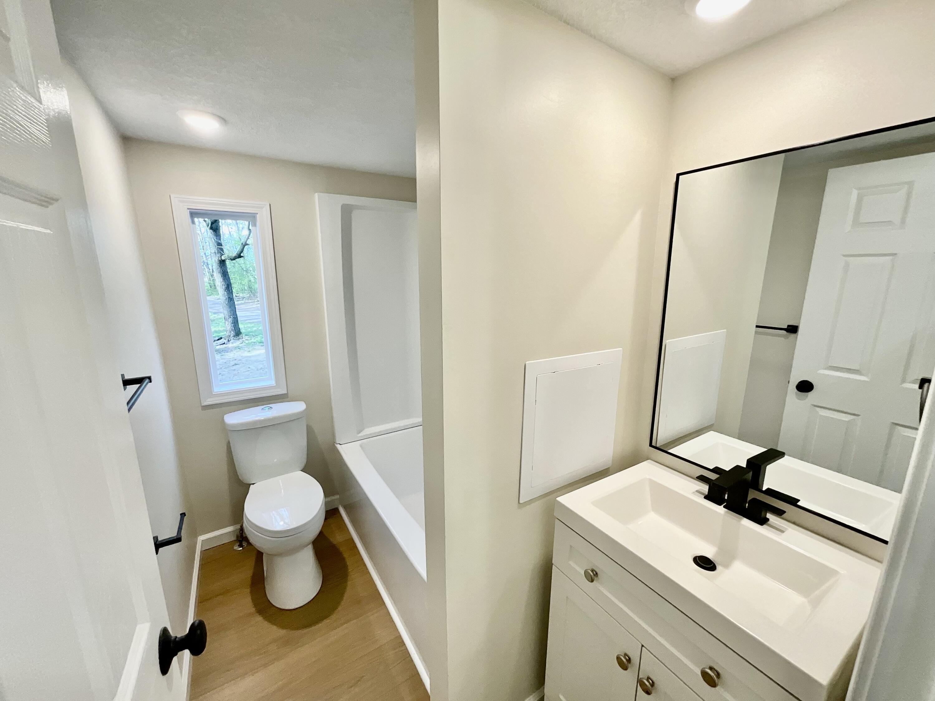6249 East Tamarack Road Vestaburg, MI 48891 - Photo 16 of 26 Full Bathroom