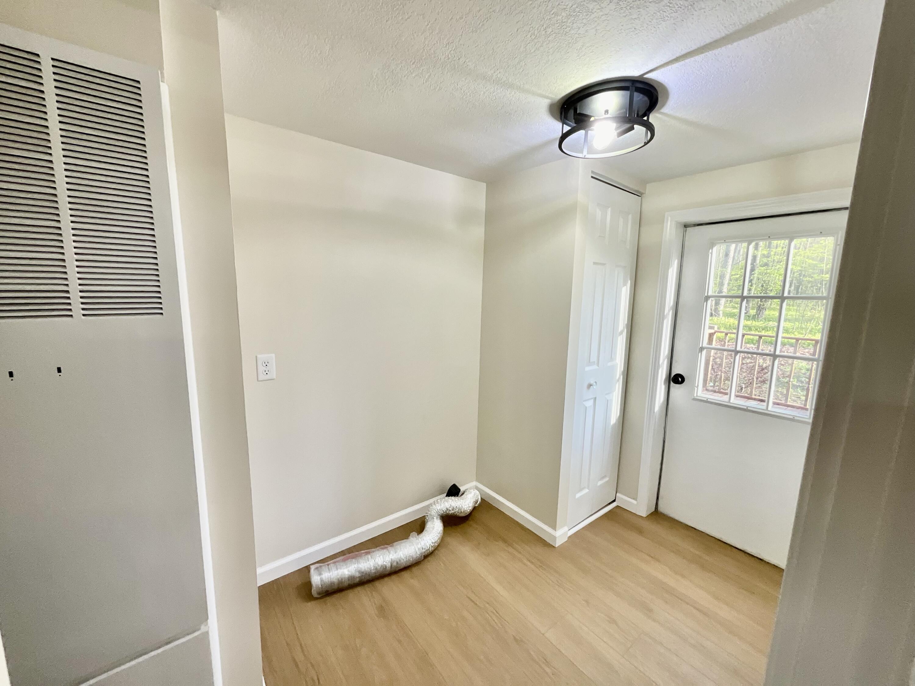 6249 East Tamarack Road Vestaburg, MI 48891 - Photo 17 of 26 Laundry