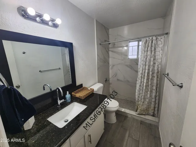 $1,900 | 2001 West Turney Avenue, Unit 6, Phoenix, AZ 85015