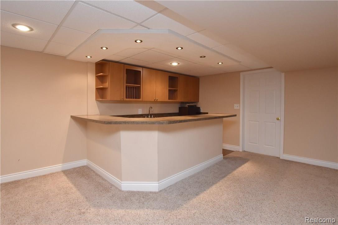 6500 Chatham Circle Rochester, MI 48306 - Photo 28 of 36 Chatham6500_34.JPG