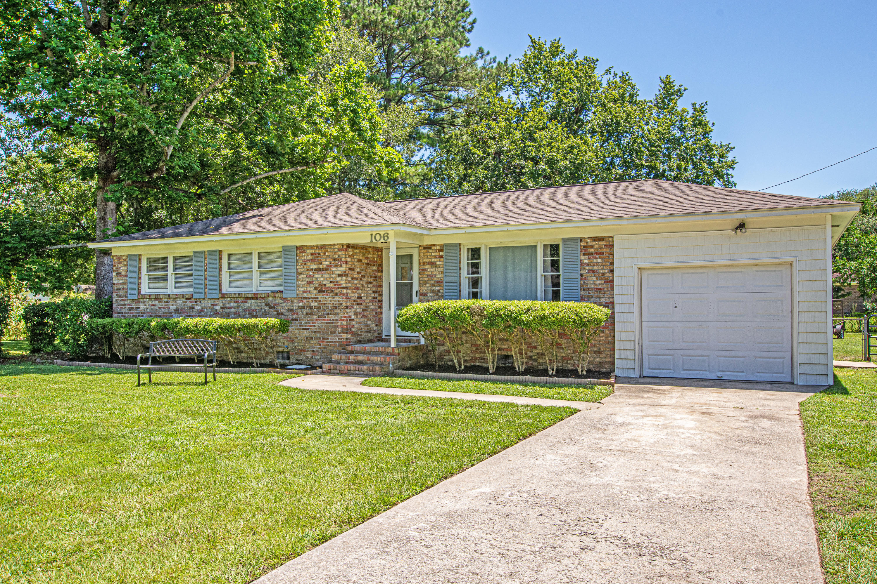106 State Rd S-8-727 Moncks Corner, SC 29461 - Photo 2 of 20 0-4
