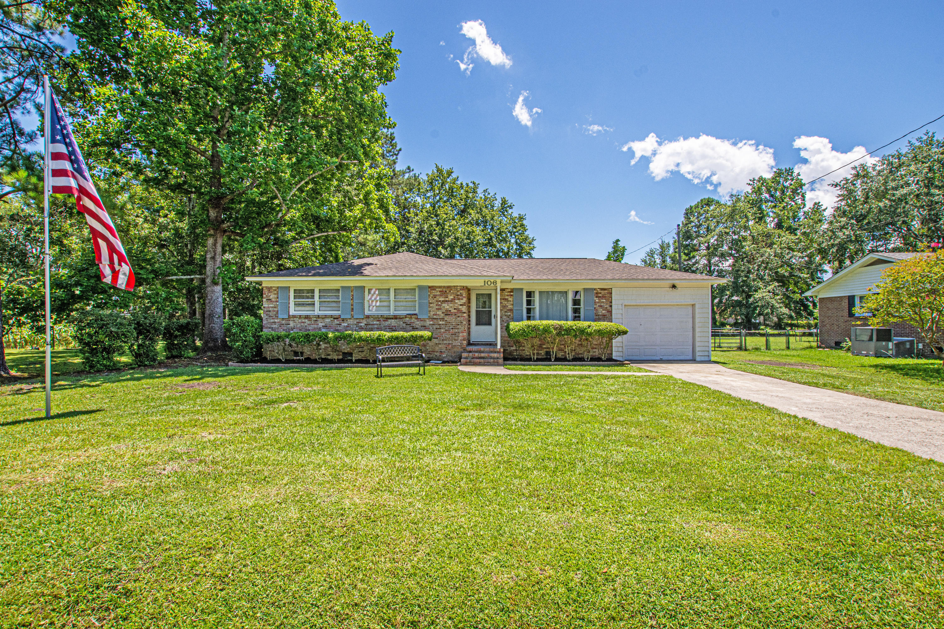 106 State Rd S-8-727 Moncks Corner, SC 29461 - Photo 4 of 20 0