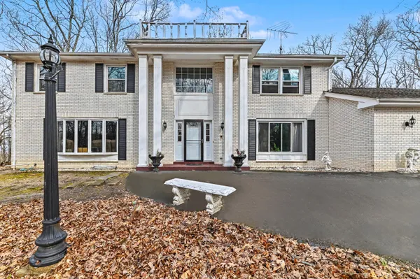 $649,900 | W267S7535 Olympia Court North, Vernon, WI 53189