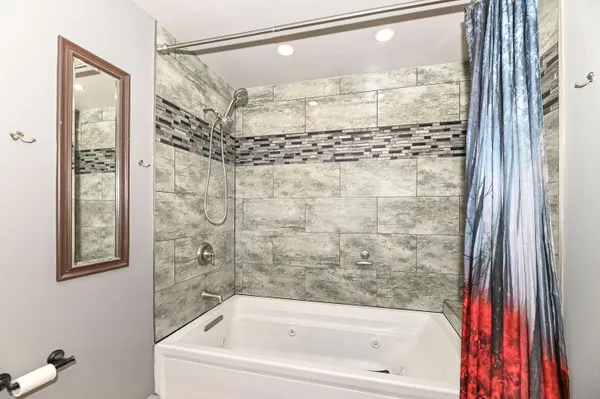 $649,900 | W267S7535 Olympia Court North, Vernon, WI 53189