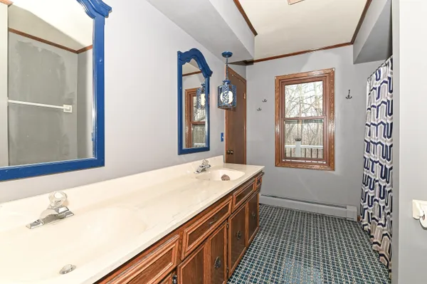$649,900 | W267S7535 Olympia Court North, Vernon, WI 53189