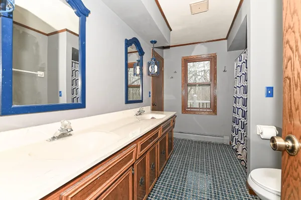 $649,900 | W267S7535 Olympia Court North, Vernon, WI 53189