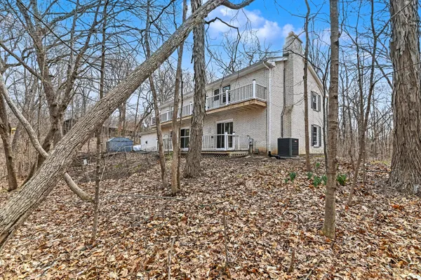 $649,900 | W267S7535 Olympia Court North, Vernon, WI 53189