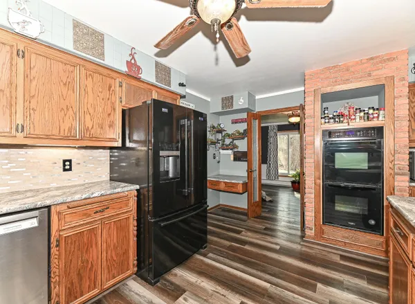 $649,900 | W267S7535 Olympia Court North, Vernon, WI 53189