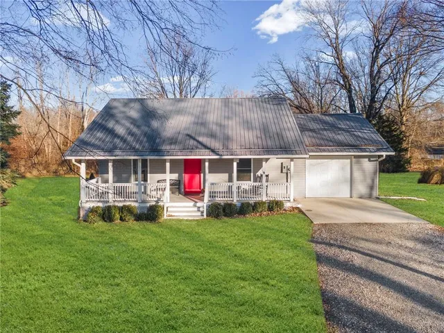 $310,000 | 25390 Cr 264 Road, Carrollton, MO 64633