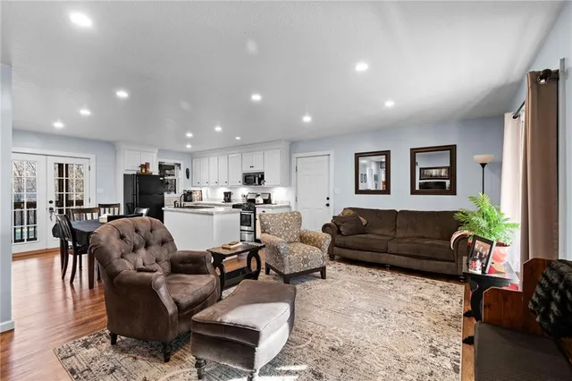 $310,000 | 25390 Cr 264 Road, Carrollton, MO 64633