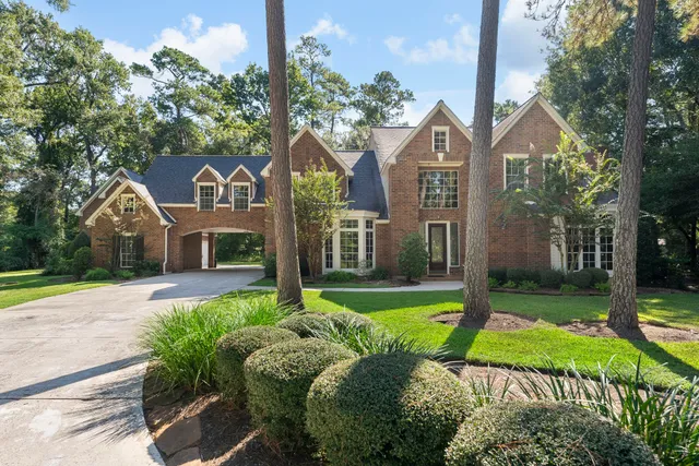 $1,495,000 | 27 Misty Grove Circle, The Woodlands, TX 77380