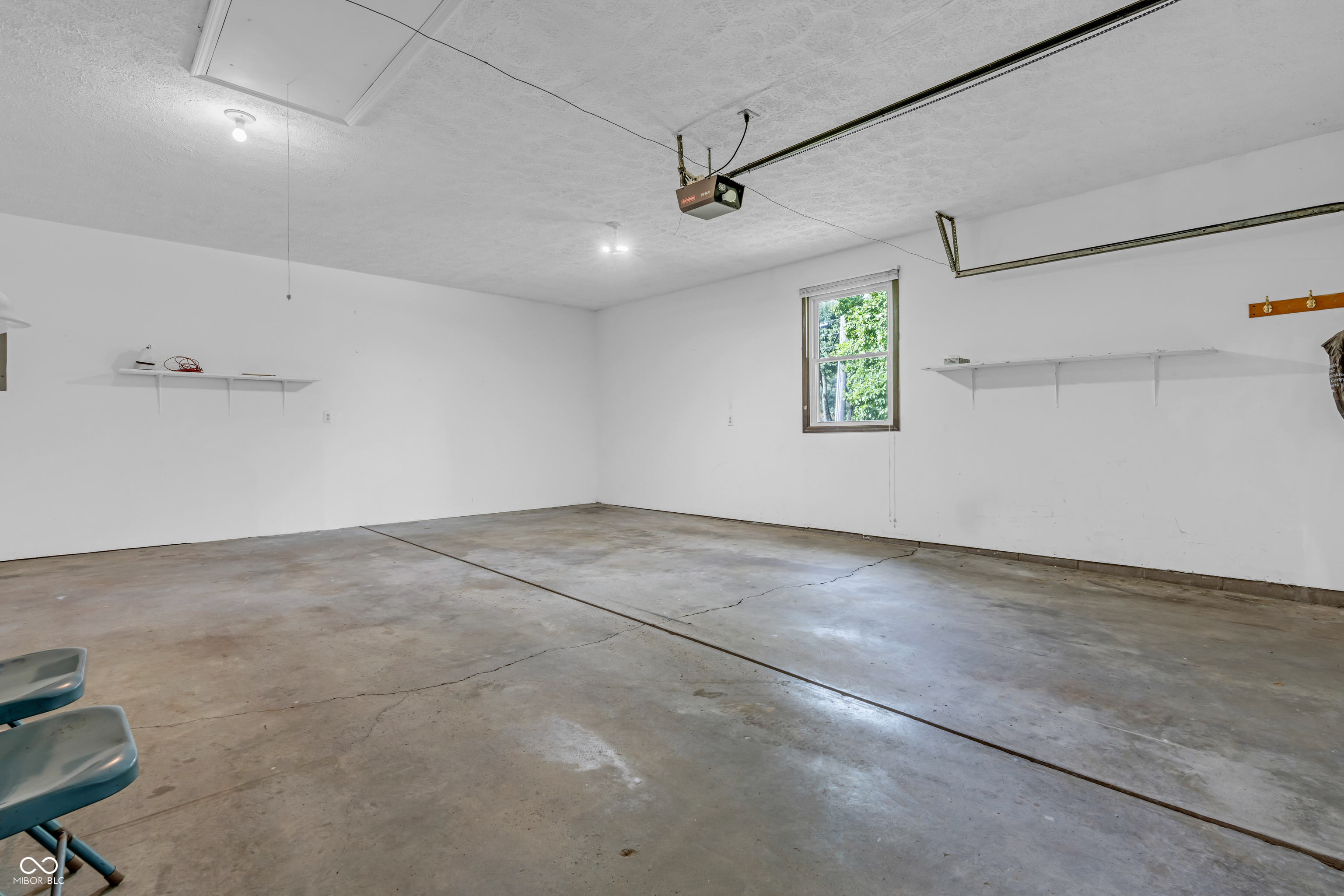 817 North Peterman Road Greenwood, IN 46142 - Photo 11 of 17