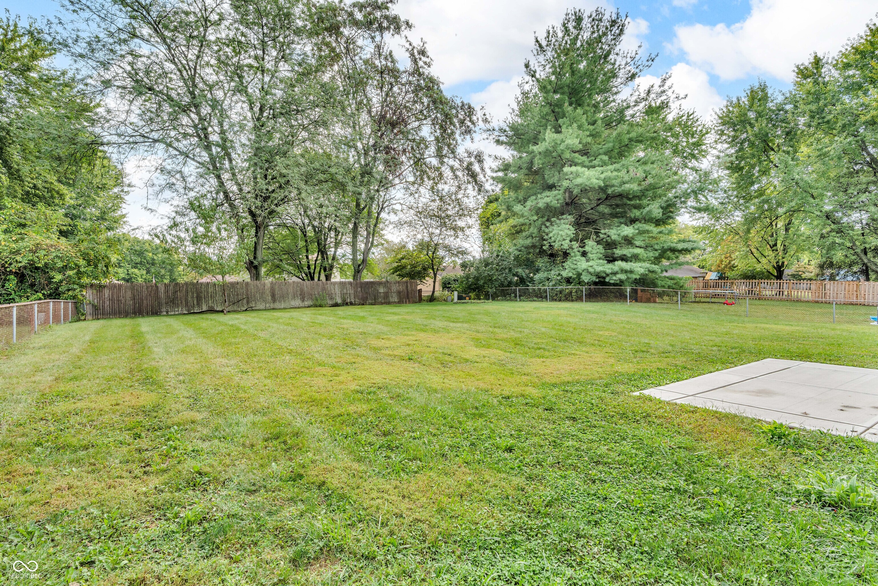 817 North Peterman Road Greenwood, IN 46142 - Photo 14 of 17