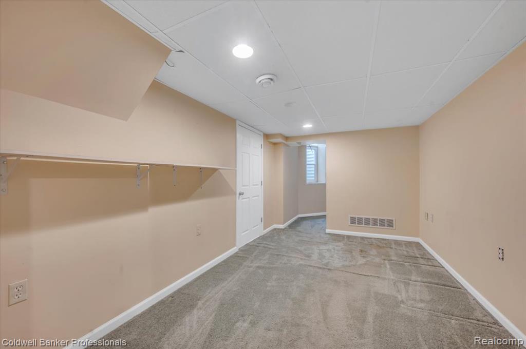 1405 McKail Road Leonard, MI 48367 - Photo 31 of 44 Gallery Image 31