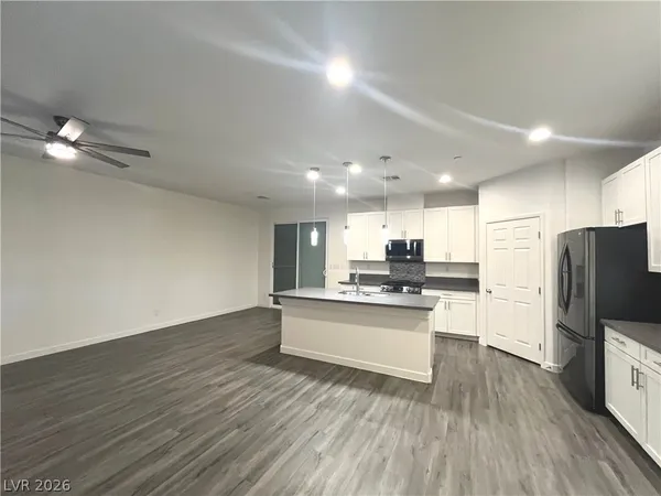 $2,300 | 1533 Franklin Lane, Boulder City, NV 89005