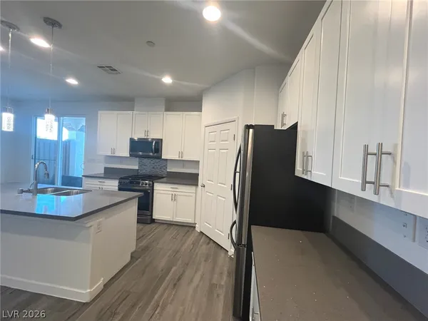 $2,300 | 1533 Franklin Lane, Boulder City, NV 89005