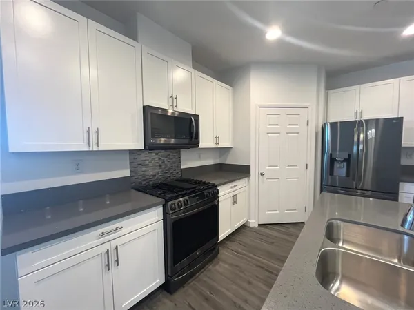 $2,300 | 1533 Franklin Lane, Boulder City, NV 89005