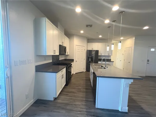 $2,300 | 1533 Franklin Lane, Boulder City, NV 89005