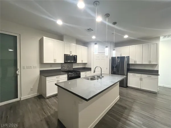 $2,300 | 1533 Franklin Lane, Boulder City, NV 89005