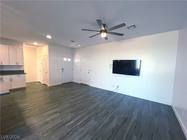 $2,300 | 1533 Franklin Lane, Boulder City, NV 89005