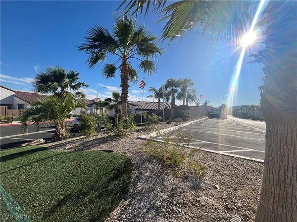 $2,300 | 1533 Franklin Lane, Boulder City, NV 89005