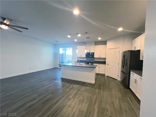 $2,300 | 1533 Franklin Lane, Boulder City, NV 89005