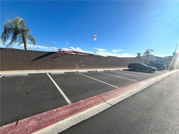 $2,300 | 1533 Franklin Lane, Boulder City, NV 89005