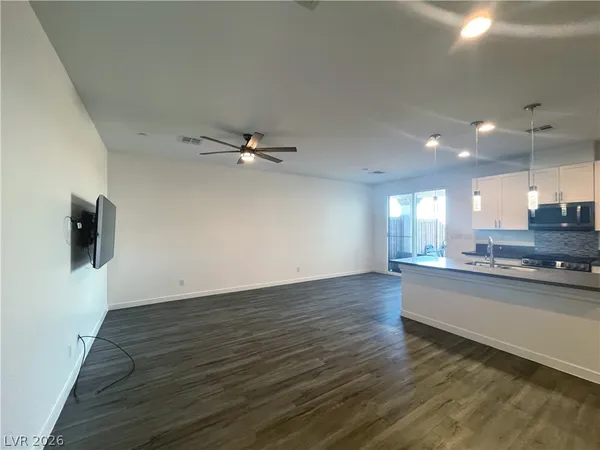 $2,300 | 1533 Franklin Lane, Boulder City, NV 89005