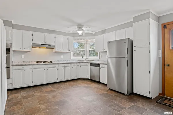 $185,000 | 213 East McManus Street, Buffalo, IL 62515