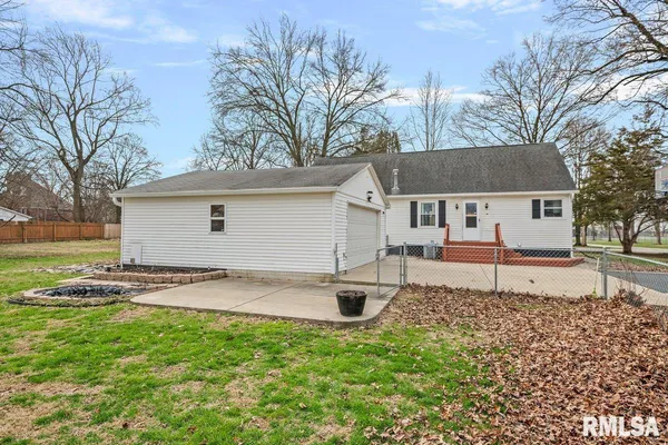 $185,000 | 213 East McManus Street, Buffalo, IL 62515