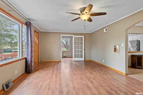 $185,000 | 213 East McManus Street, Buffalo, IL 62515
