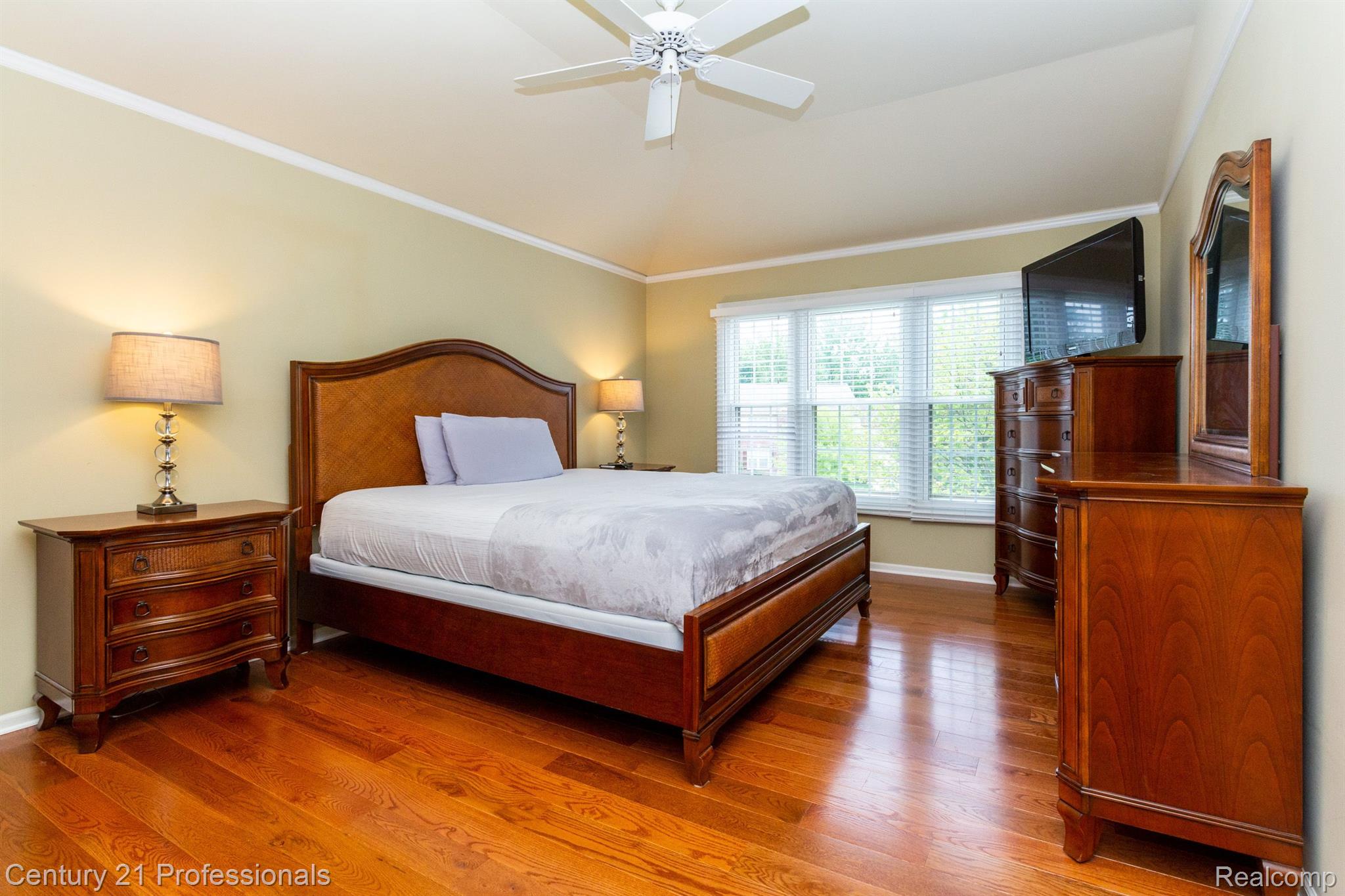 3456 Hidaway Rochester, MI 48306 - Photo 27 of 59 Gallery Image 27