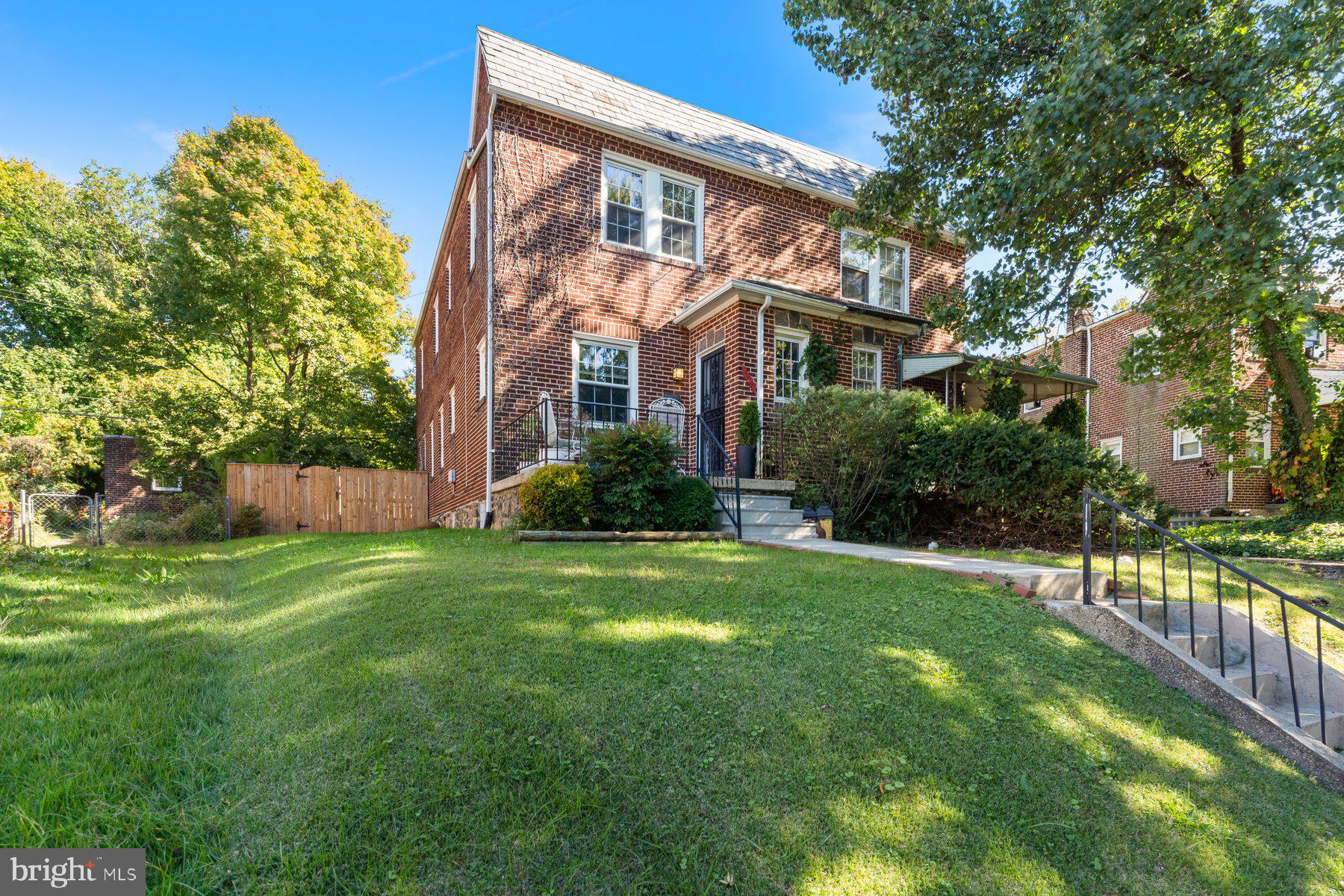 Welcome Home to 4653 Harcourt!