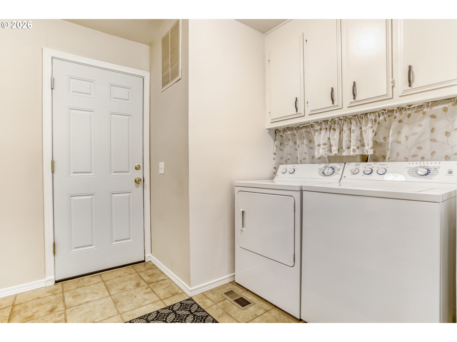 100 Southwest 195th Avenue, Unit 4 Beaverton, OR 97006 - Photo 25 of 27