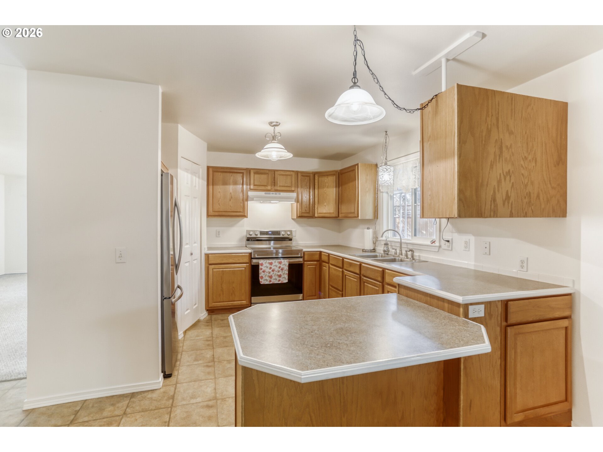 100 Southwest 195th Avenue, Unit 4 Beaverton, OR 97006 - Photo 9 of 27