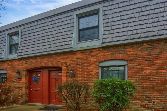 $175,000 | 444 Country View Court, Pittsburgh, PA 15205