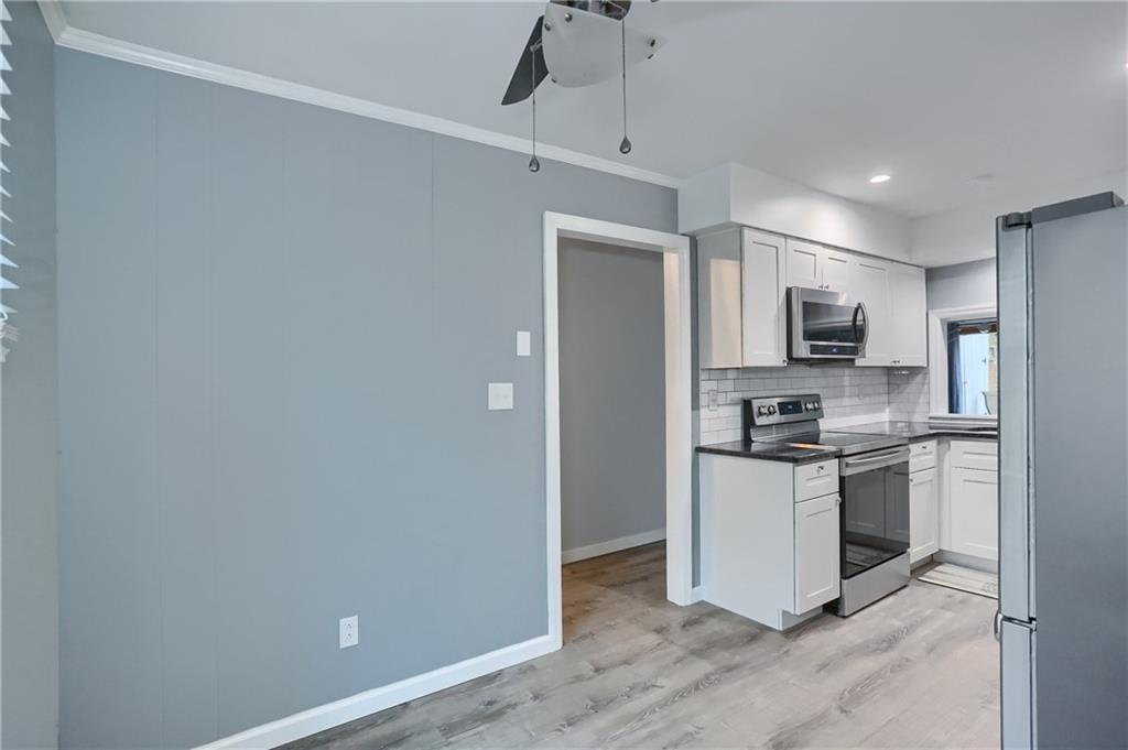 444 Country View Court Pittsburgh, PA 15205 - Photo 12 of 33