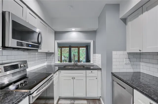 $175,000 | 444 Country View Court, Pittsburgh, PA 15205