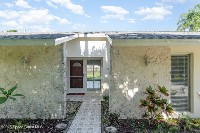 $2,000 | 261 Edgewater Avenue Southeast, Palm Bay, FL 32909